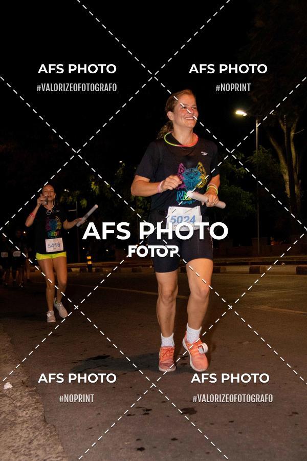 Compra tus fotos del eventoNeon Night Run 2019 - Belo Horizonte En Fotop