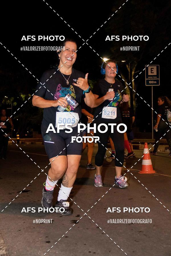 Compra tus fotos del eventoNeon Night Run 2019 - Belo Horizonte En Fotop