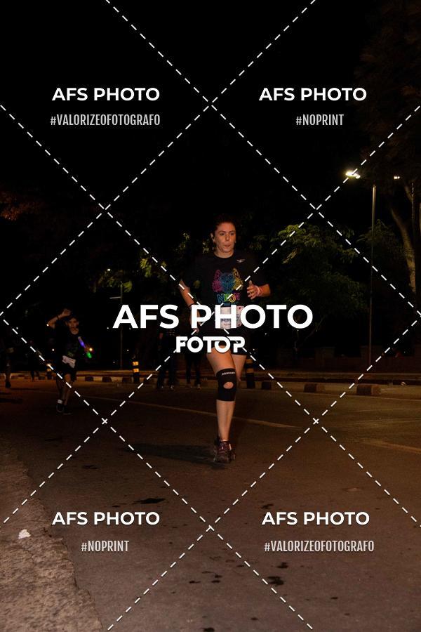 Compra tus fotos del eventoNeon Night Run 2019 - Belo Horizonte En Fotop