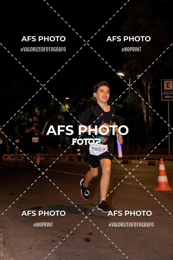 Compra tus fotos del eventoNeon Night Run 2019 - Belo Horizonte En Fotop