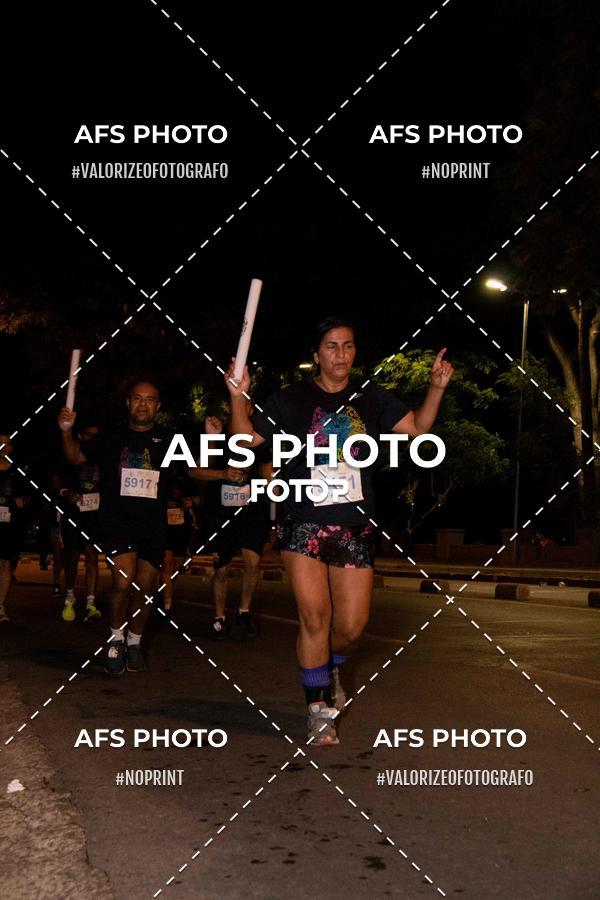 Compra tus fotos del eventoNeon Night Run 2019 - Belo Horizonte En Fotop