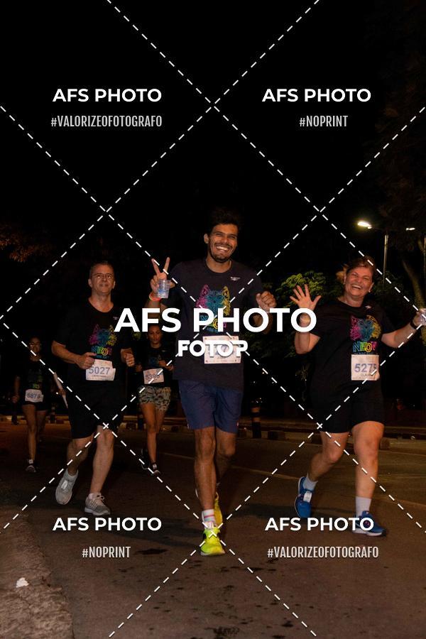 Compra tus fotos del eventoNeon Night Run 2019 - Belo Horizonte En Fotop