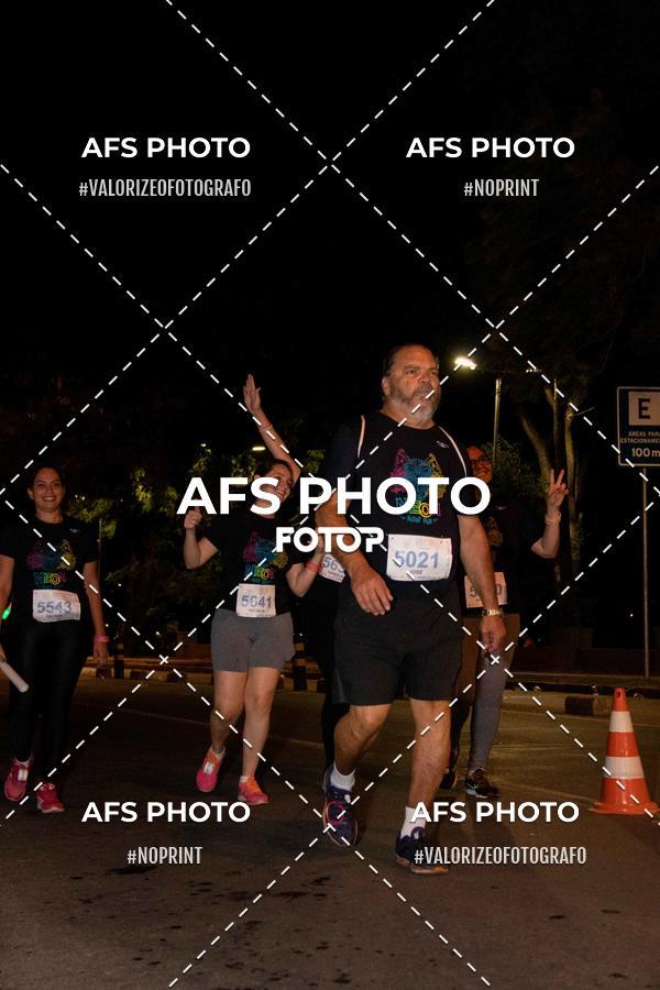 Compra tus fotos del eventoNeon Night Run 2019 - Belo Horizonte En Fotop
