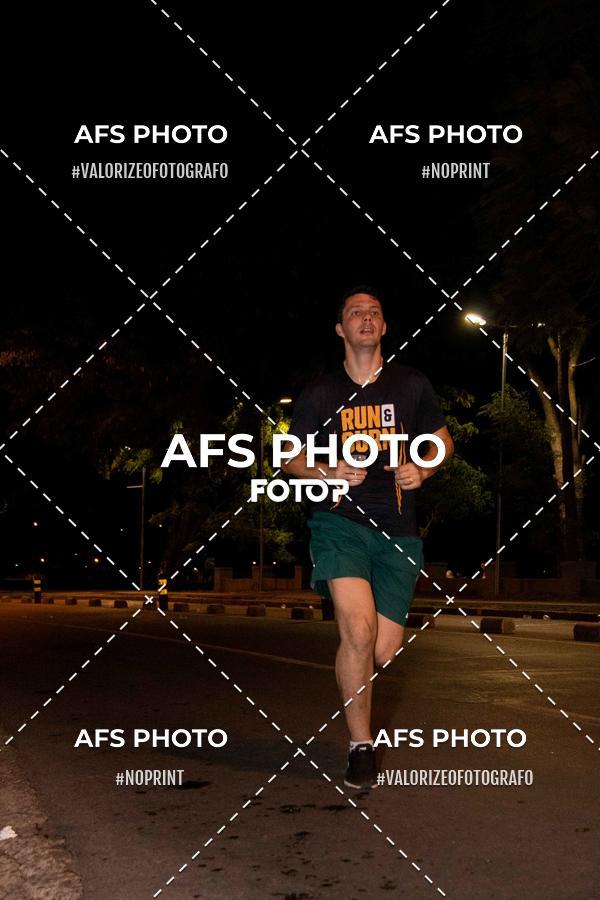 Compra tus fotos del eventoNeon Night Run 2019 - Belo Horizonte En Fotop