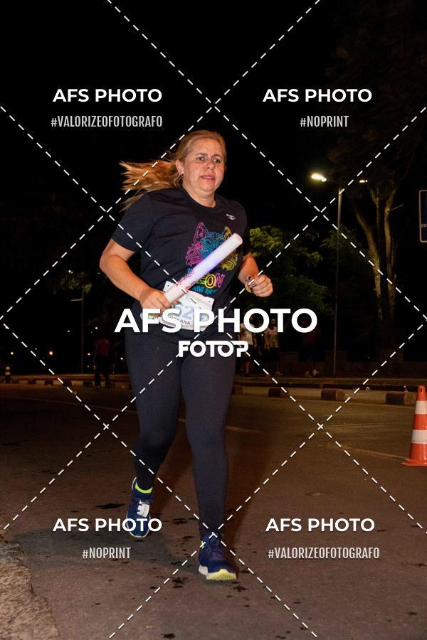 Compra tus fotos del eventoNeon Night Run 2019 - Belo Horizonte En Fotop