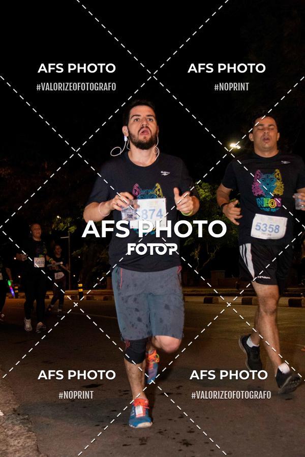 Compra tus fotos del eventoNeon Night Run 2019 - Belo Horizonte En Fotop