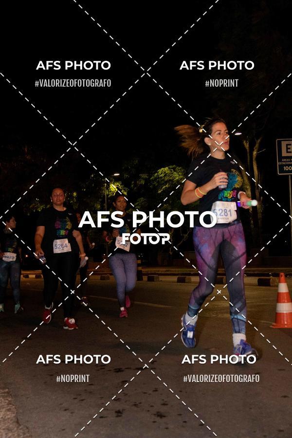 Compra tus fotos del eventoNeon Night Run 2019 - Belo Horizonte En Fotop