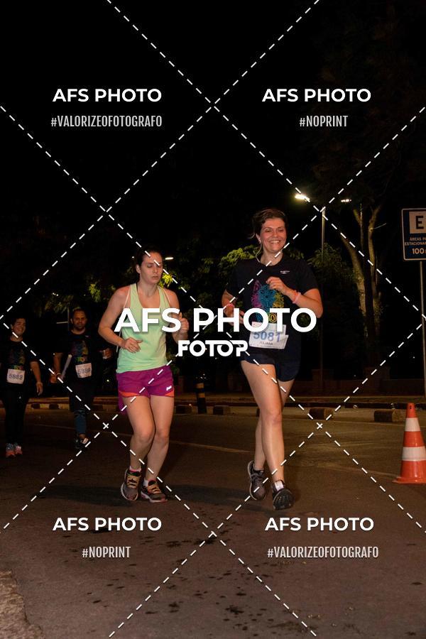 Compra tus fotos del eventoNeon Night Run 2019 - Belo Horizonte En Fotop