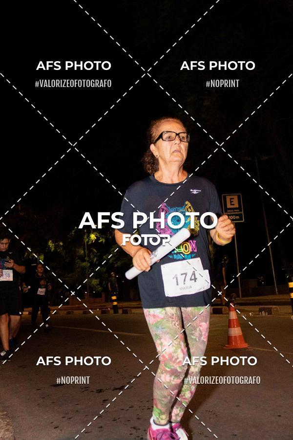Compra tus fotos del eventoNeon Night Run 2019 - Belo Horizonte En Fotop