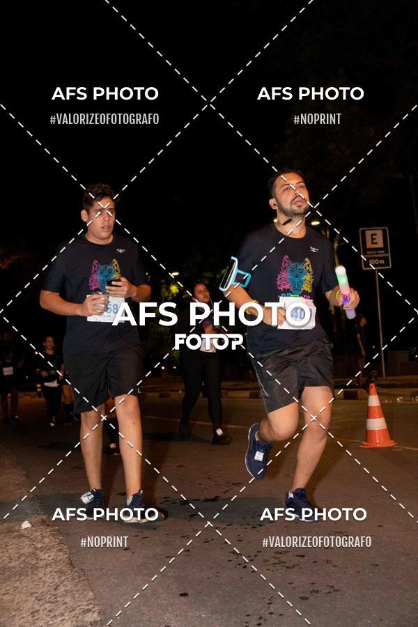 Buy your photos of the eventNeon Night Run 2019 - Belo Horizonte on Fotop