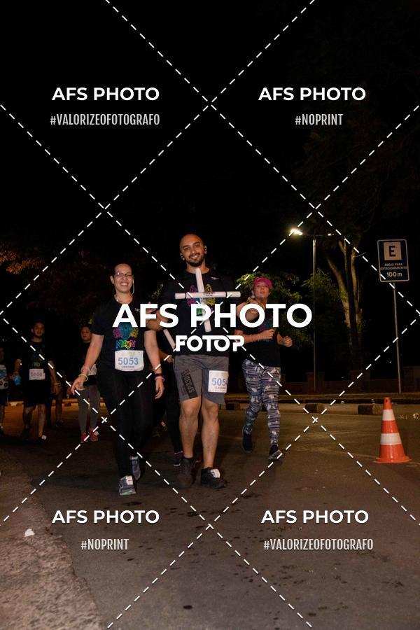 Compra tus fotos del eventoNeon Night Run 2019 - Belo Horizonte En Fotop