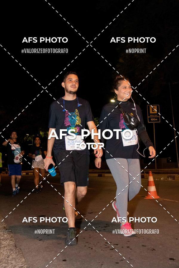 Buy your photos of the eventNeon Night Run 2019 - Belo Horizonte on Fotop