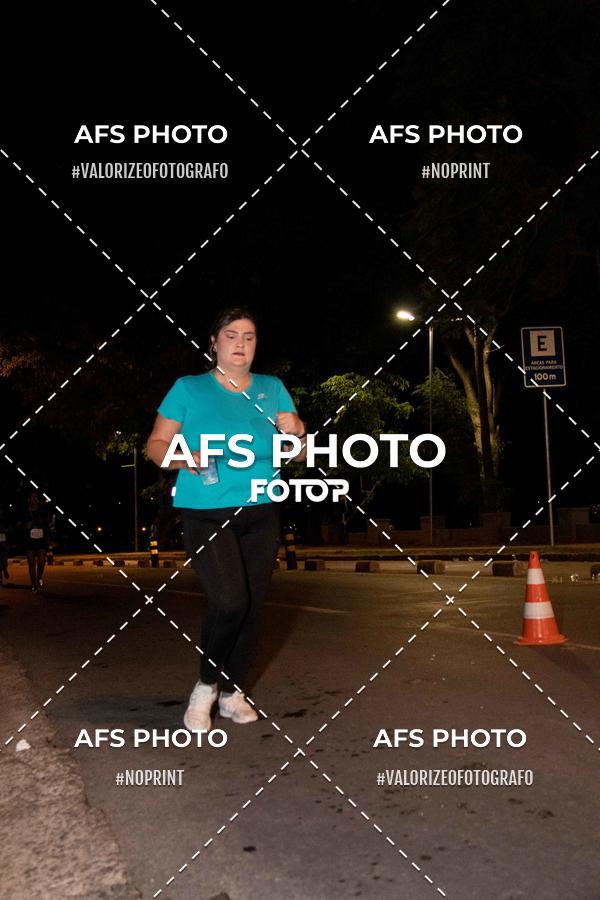 Buy your photos of the eventNeon Night Run 2019 - Belo Horizonte on Fotop