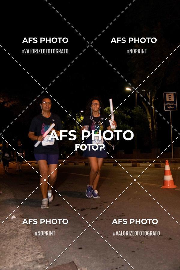 Buy your photos of the eventNeon Night Run 2019 - Belo Horizonte on Fotop