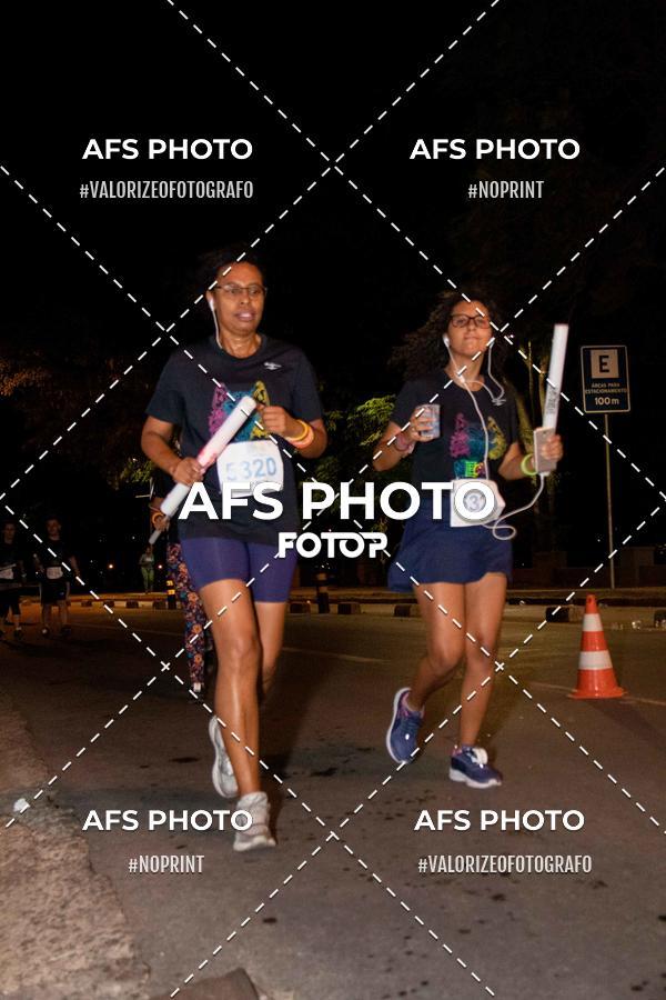 Buy your photos of the eventNeon Night Run 2019 - Belo Horizonte on Fotop