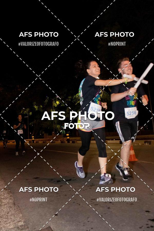 Buy your photos of the eventNeon Night Run 2019 - Belo Horizonte on Fotop
