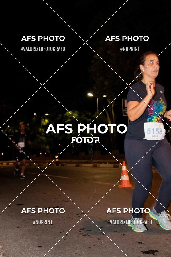 Buy your photos of the eventNeon Night Run 2019 - Belo Horizonte on Fotop