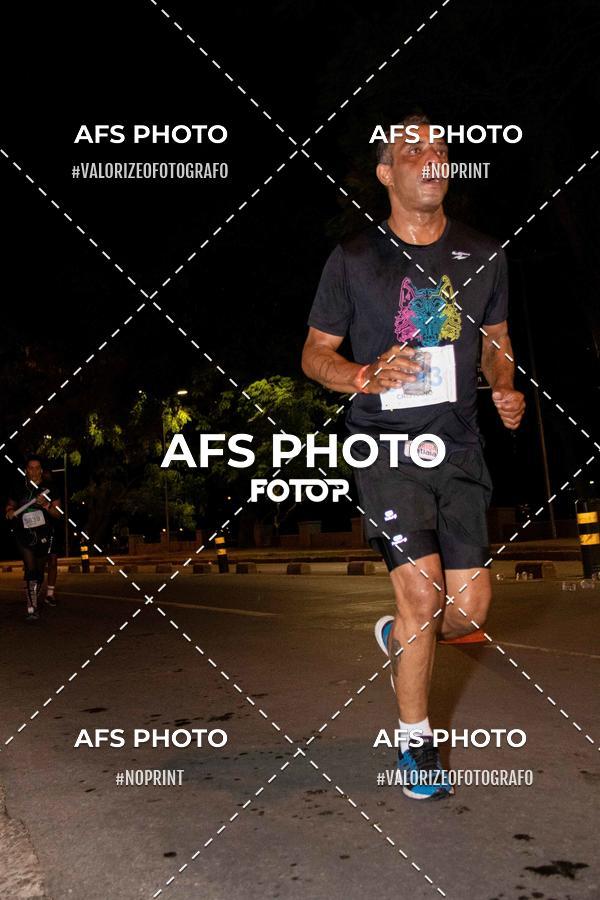 Buy your photos of the eventNeon Night Run 2019 - Belo Horizonte on Fotop