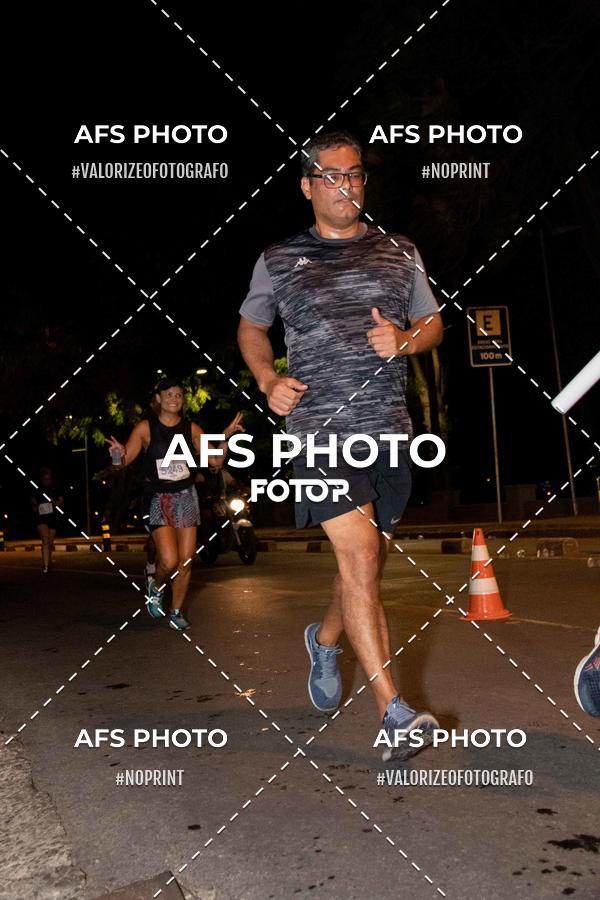 Buy your photos of the eventNeon Night Run 2019 - Belo Horizonte on Fotop