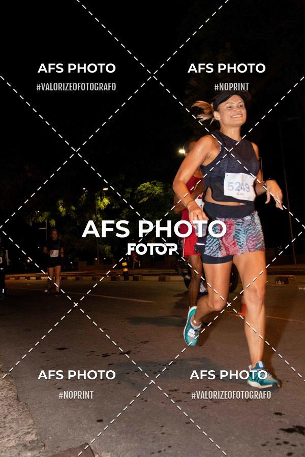 Buy your photos of the eventNeon Night Run 2019 - Belo Horizonte on Fotop