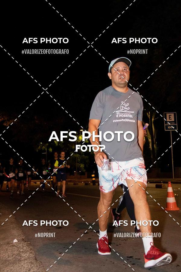 Buy your photos of the eventNeon Night Run 2019 - Belo Horizonte on Fotop