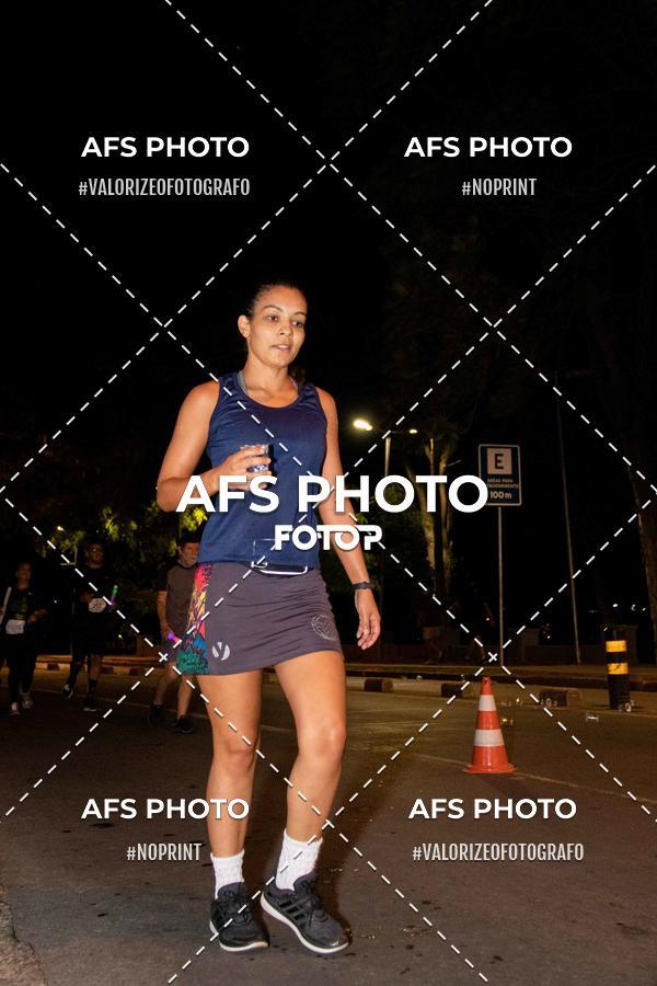 Buy your photos of the eventNeon Night Run 2019 - Belo Horizonte on Fotop
