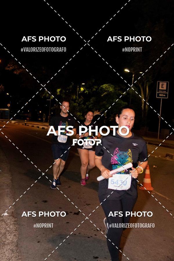 Acquista le foto dell'eventoNeon Night Run 2019 - Belo Horizonte in Fotop