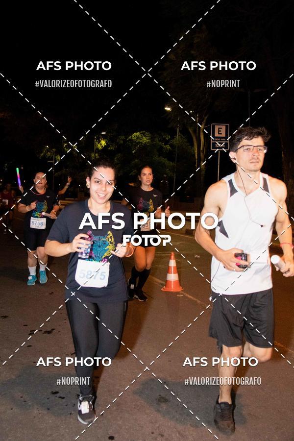 Acquista le foto dell'eventoNeon Night Run 2019 - Belo Horizonte in Fotop