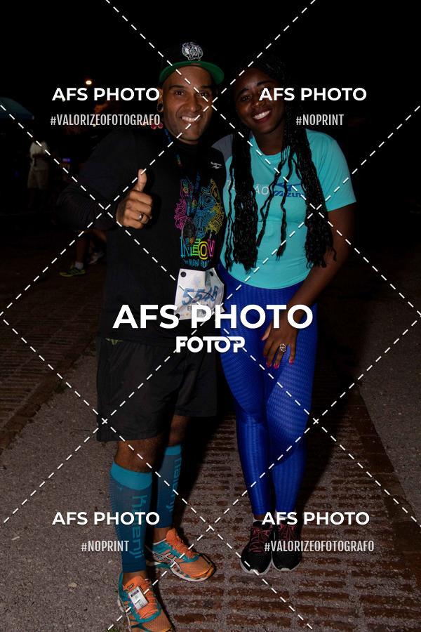Compra tus fotos del eventoNeon Night Run 2019 - Belo Horizonte En Fotop