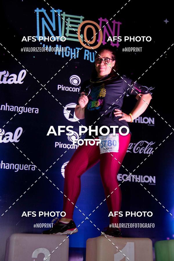 Compre suas fotos do eventoNeon Night Run 2019 - Belo Horizonte no Fotop