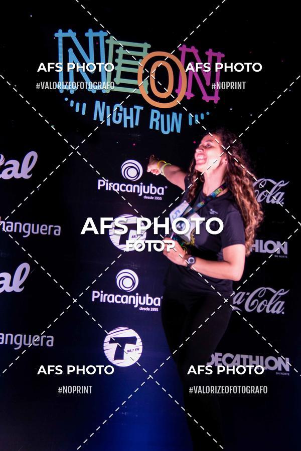 Compre suas fotos do eventoNeon Night Run 2019 - Belo Horizonte no Fotop