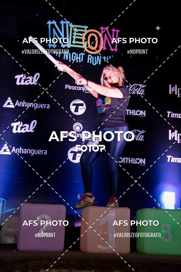 Compre suas fotos do eventoNeon Night Run 2019 - Belo Horizonte no Fotop