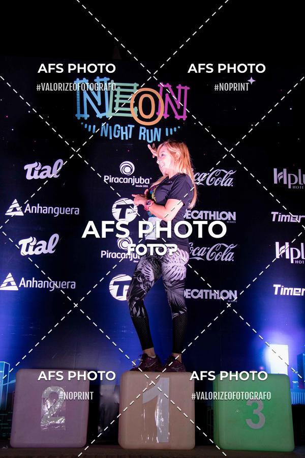 Compra tus fotos del eventoNeon Night Run 2019 - Belo Horizonte En Fotop