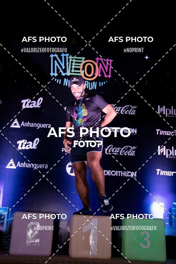 Compra tus fotos del eventoNeon Night Run 2019 - Belo Horizonte En Fotop