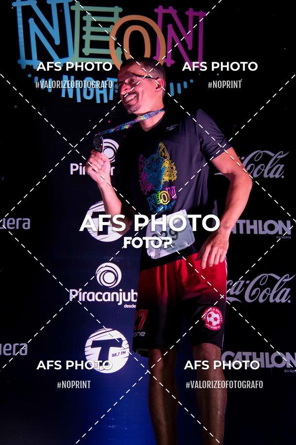 Compra tus fotos del eventoNeon Night Run 2019 - Belo Horizonte En Fotop