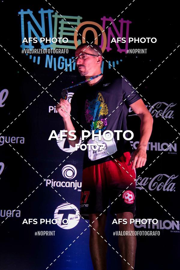 Compra tus fotos del eventoNeon Night Run 2019 - Belo Horizonte En Fotop
