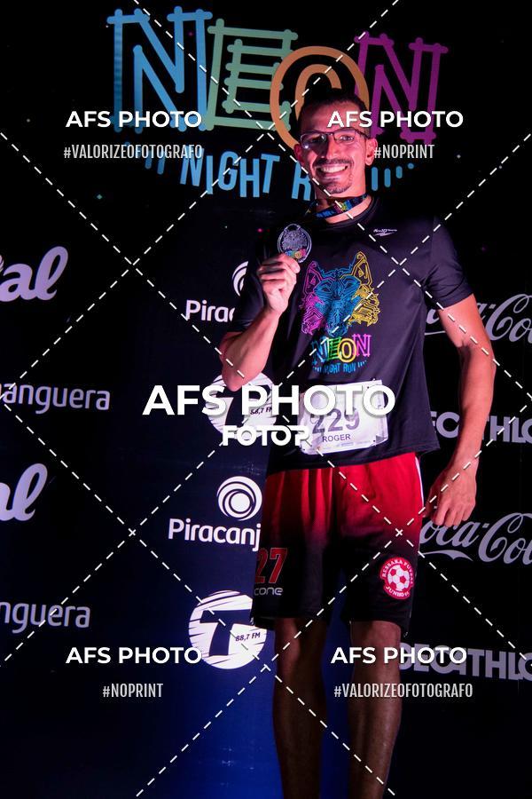 Compre suas fotos do eventoNeon Night Run 2019 - Belo Horizonte no Fotop
