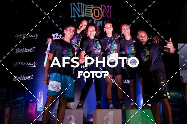 Compre suas fotos do eventoNeon Night Run 2019 - Belo Horizonte no Fotop