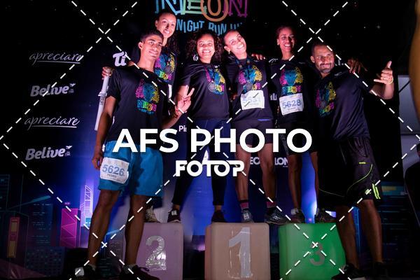 Compre suas fotos do eventoNeon Night Run 2019 - Belo Horizonte no Fotop