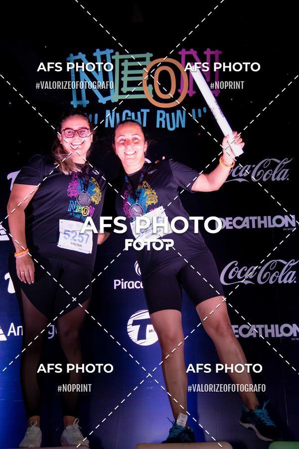 Compre suas fotos do eventoNeon Night Run 2019 - Belo Horizonte no Fotop