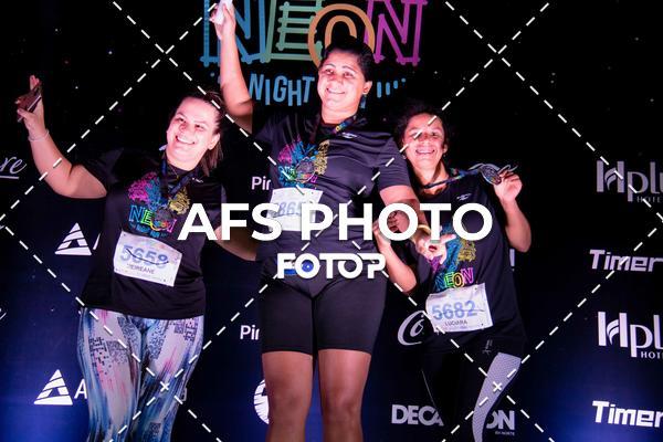 Compre suas fotos do eventoNeon Night Run 2019 - Belo Horizonte no Fotop