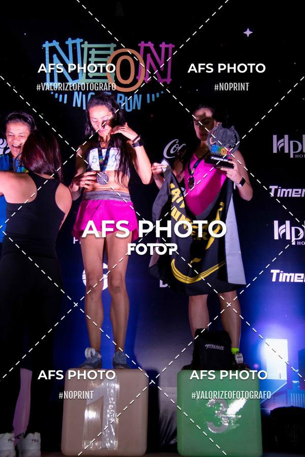 Compre suas fotos do eventoNeon Night Run 2019 - Belo Horizonte no Fotop
