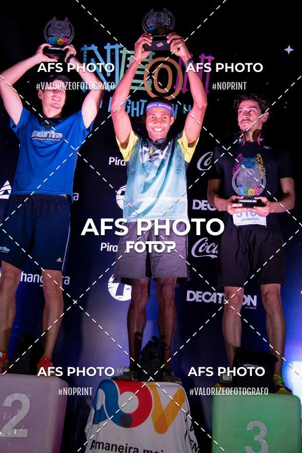 Achetez vos photos de l'vnementNeon Night Run 2019 - Belo Horizonte sur Fotop
