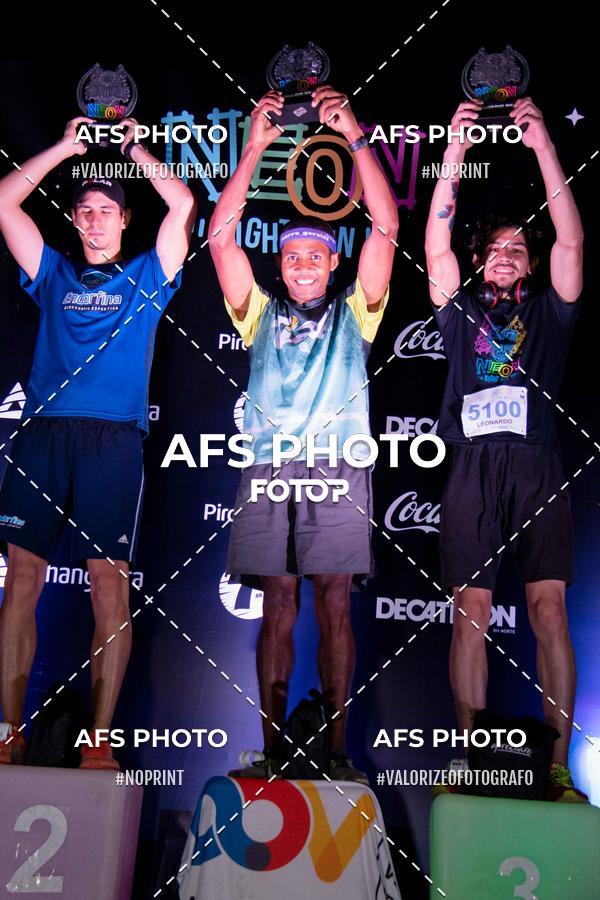 Achetez vos photos de l'vnementNeon Night Run 2019 - Belo Horizonte sur Fotop
