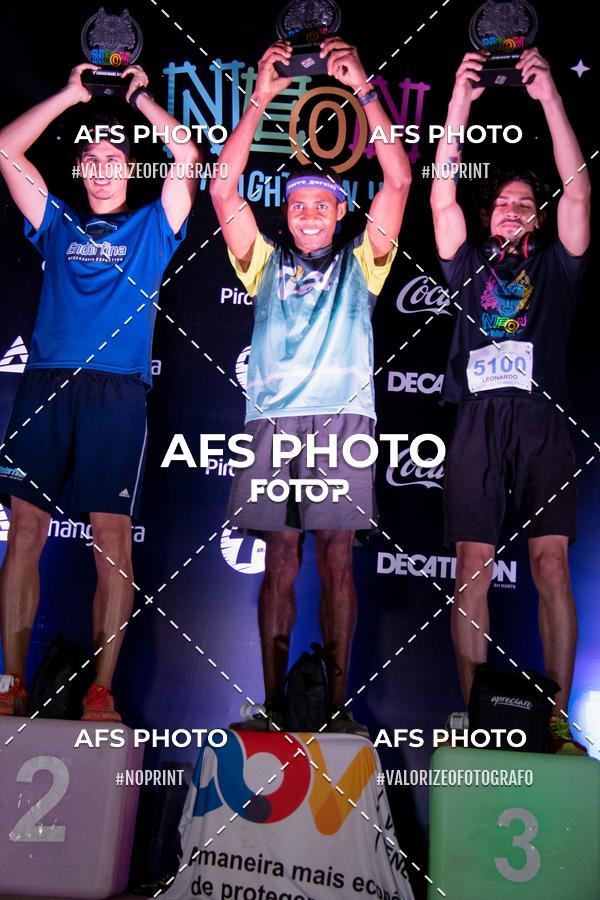 Achetez vos photos de l'vnementNeon Night Run 2019 - Belo Horizonte sur Fotop