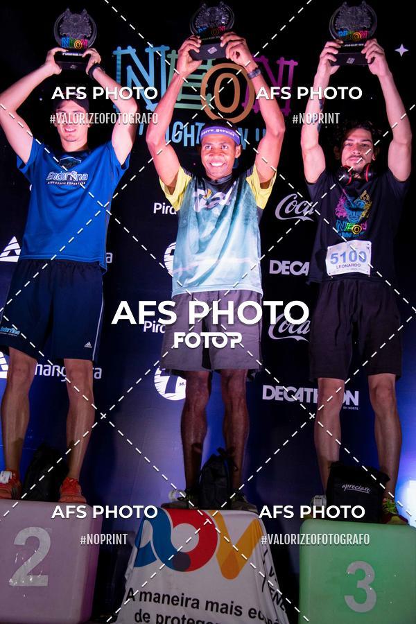 Achetez vos photos de l'vnementNeon Night Run 2019 - Belo Horizonte sur Fotop