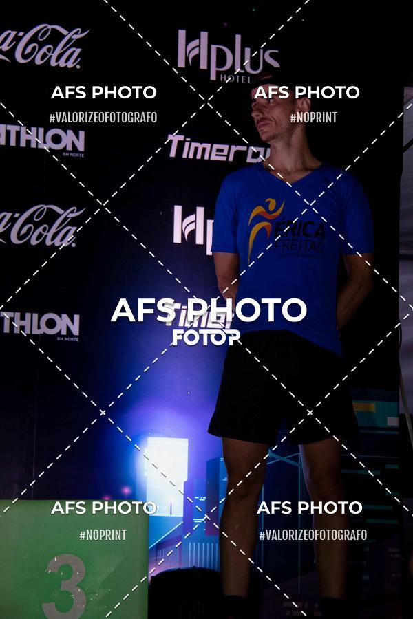 Achetez vos photos de l'vnementNeon Night Run 2019 - Belo Horizonte sur Fotop
