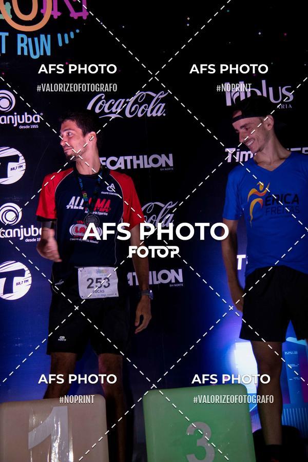 Achetez vos photos de l'vnementNeon Night Run 2019 - Belo Horizonte sur Fotop