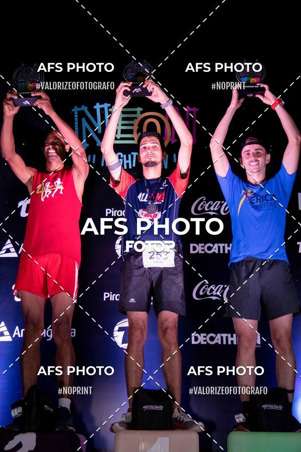 Achetez vos photos de l'vnementNeon Night Run 2019 - Belo Horizonte sur Fotop