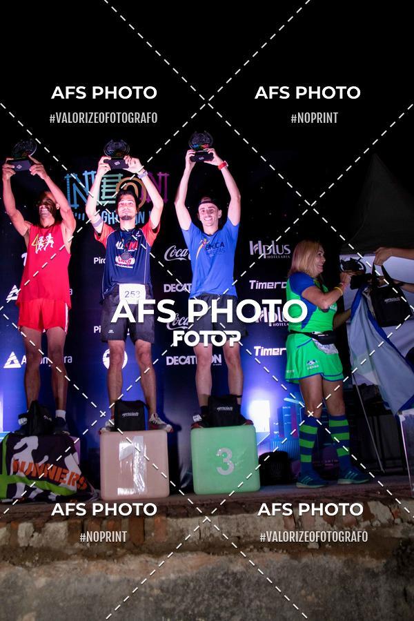 Achetez vos photos de l'vnementNeon Night Run 2019 - Belo Horizonte sur Fotop